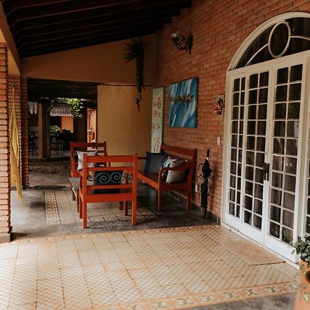Hotel Pousada Chale Das Flores Sertaozinho Exterior photo