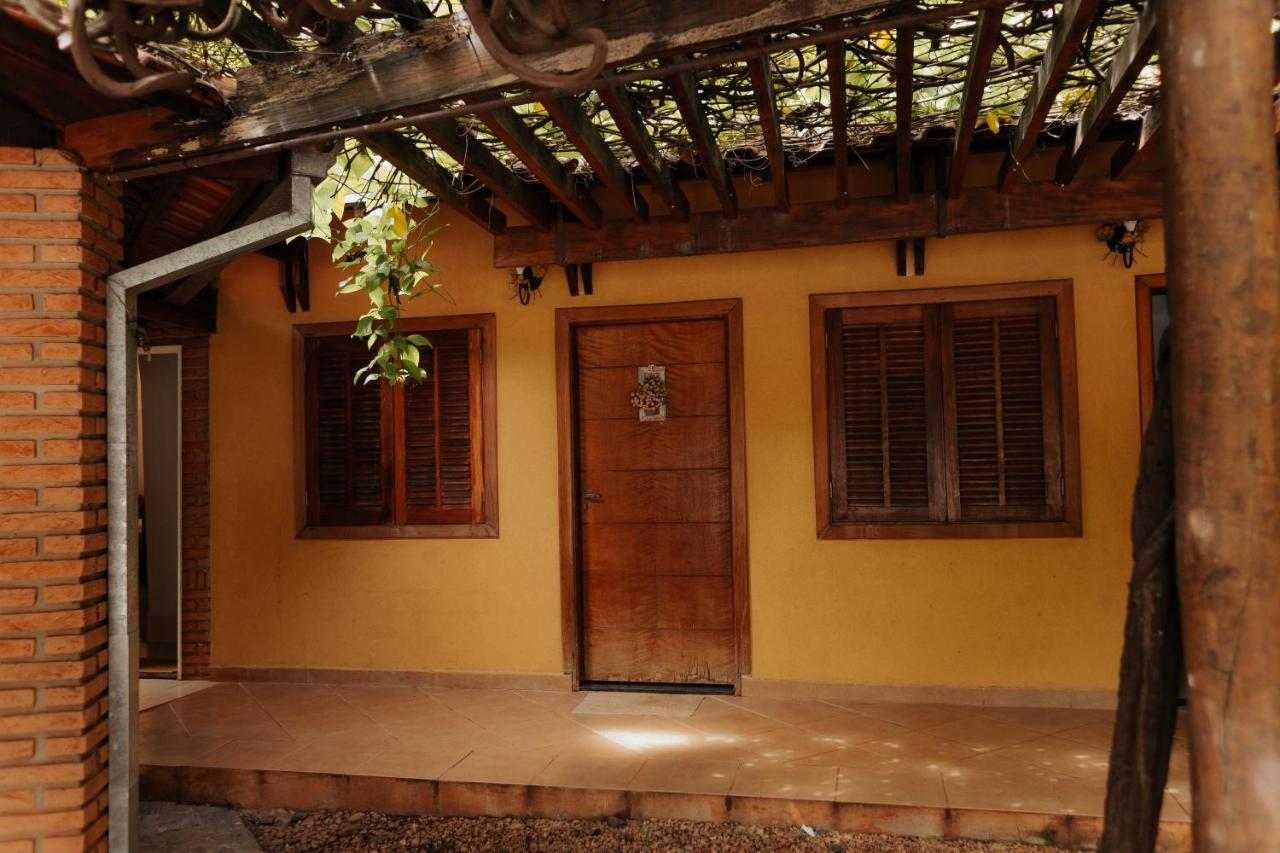 Hotel Pousada Chale Das Flores Sertaozinho Exterior photo
