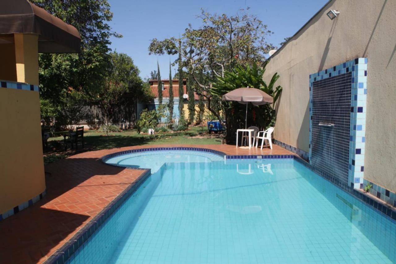 Hotel Pousada Chale Das Flores Sertaozinho Exterior photo